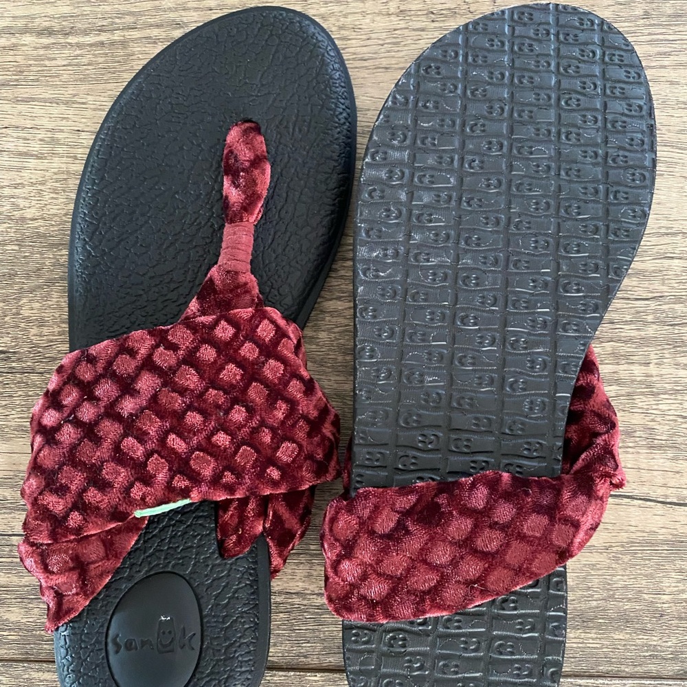 Sanuk Yoga Sling 2 Flip Flop Sandal SWS 10001 maroon red